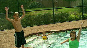 kids2.jpg (42695 bytes)