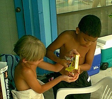 snack.jpg (49485 bytes)