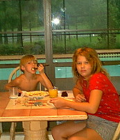 Kids8am.jpg (18335 bytes)