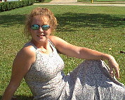 Sit.jpg (17556 bytes)